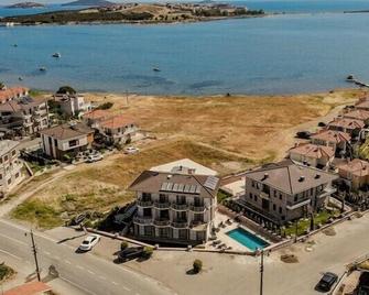 Cunda Demir Otel - Ayvalik