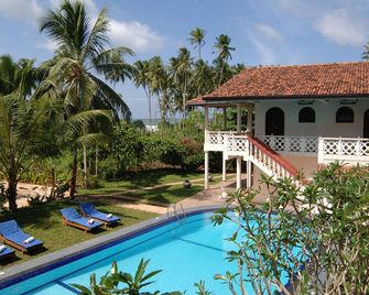 Wunderbar Beach Hotel - Bentota