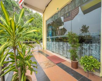 Sz Hotel - Lumut
