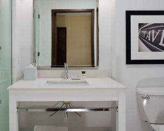 The Crossroads Hotel - Newburgh - Newburgh - Bathroom