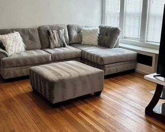 Enjoy this historic charming spacious clean One-bedroom Apartment. Pet Friendly - Cleveland Heights - Living room