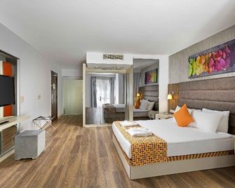 Seven Seas Hotel Blue - Manavgat - Schlafzimmer