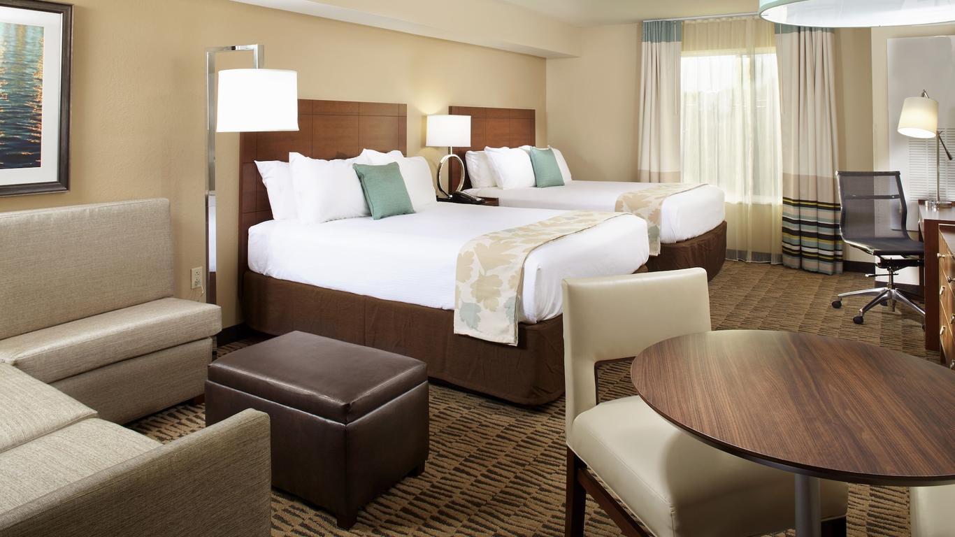 Hawthorn Suites by Wyndham Triadelphia Wheeling Area