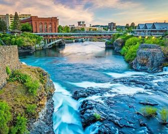 Perfect Spokane Guest Retreat Near Downtown! - Spokane - Pool