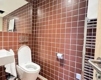 Merrion Square Studios - Dublin - Bad