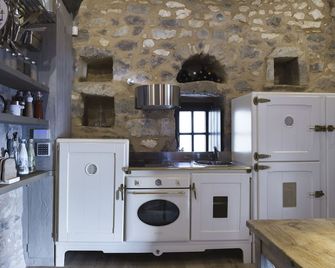 Tainaron Blue Retreat - Vatheia - Kitchen