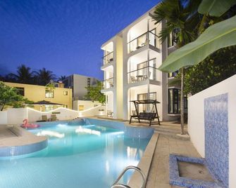 Xiaolu Chenke Muyuewan Homestay (Sanya Yalong Bay Bohoucun Branch) - Sanya - Piscina