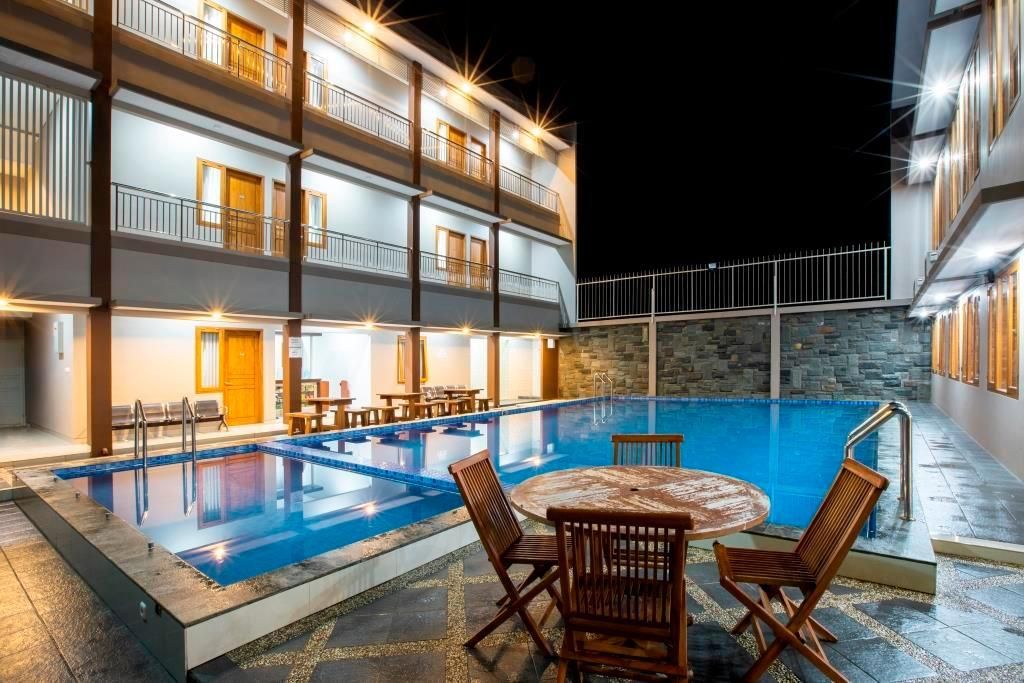 Grand Parigi Hotel - Pangandaran - Pool