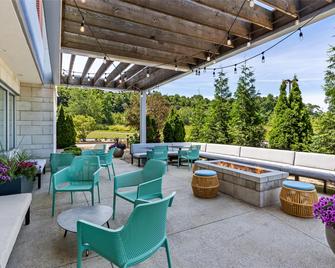 Home2 Suites by Hilton Youngstown West/Austintown - Youngstown - Innenhof