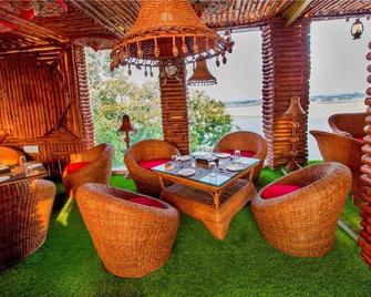 Hotel East View - Varanasi - Lounge