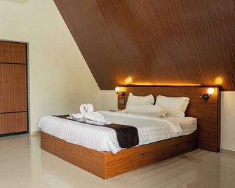 Kawaland Glamping Resort - Telukbakau - Bedroom