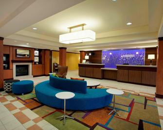 Fairfield Inn & Suites by Marriott Detroit Metro Airport Romulus - Romulus - Lobby