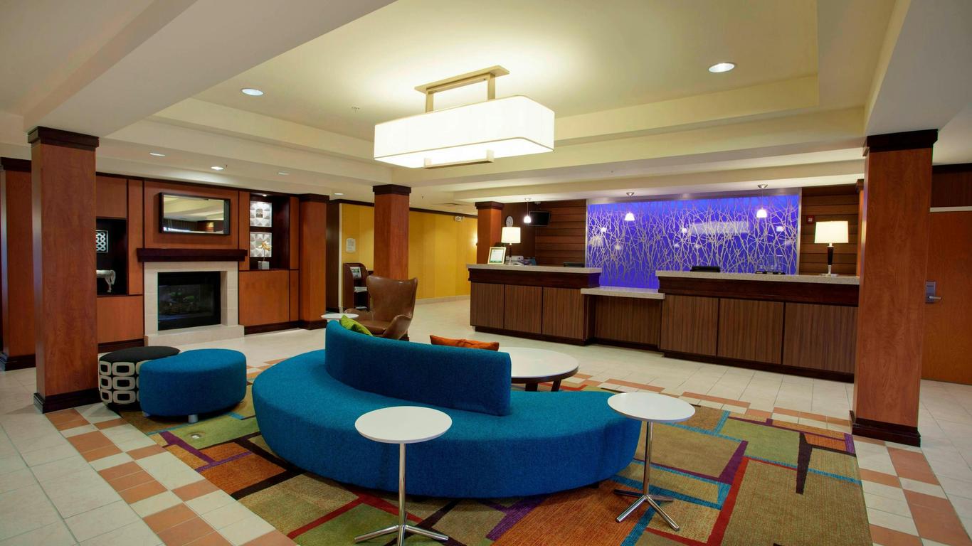 Fairfield Inn & Suites by Marriott Detroit Metro Airport Romulus