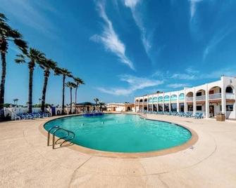 LIV Resort, Private Jacuzzi And Pet Friendly - Port Isabel - Pool