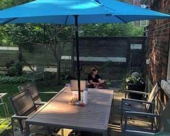 Great Family-Friendly Toronto apt. - Toronto - Patio