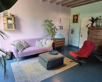 La maison colorée - Cravant - Sala de estar