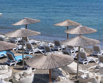 Flisvos Beach - Hersonissos - Beach