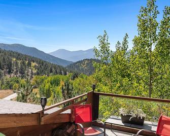 Adventures at Angel's Landing await you! Apartment in large mountain home for 3. - Idaho Springs - Балкон