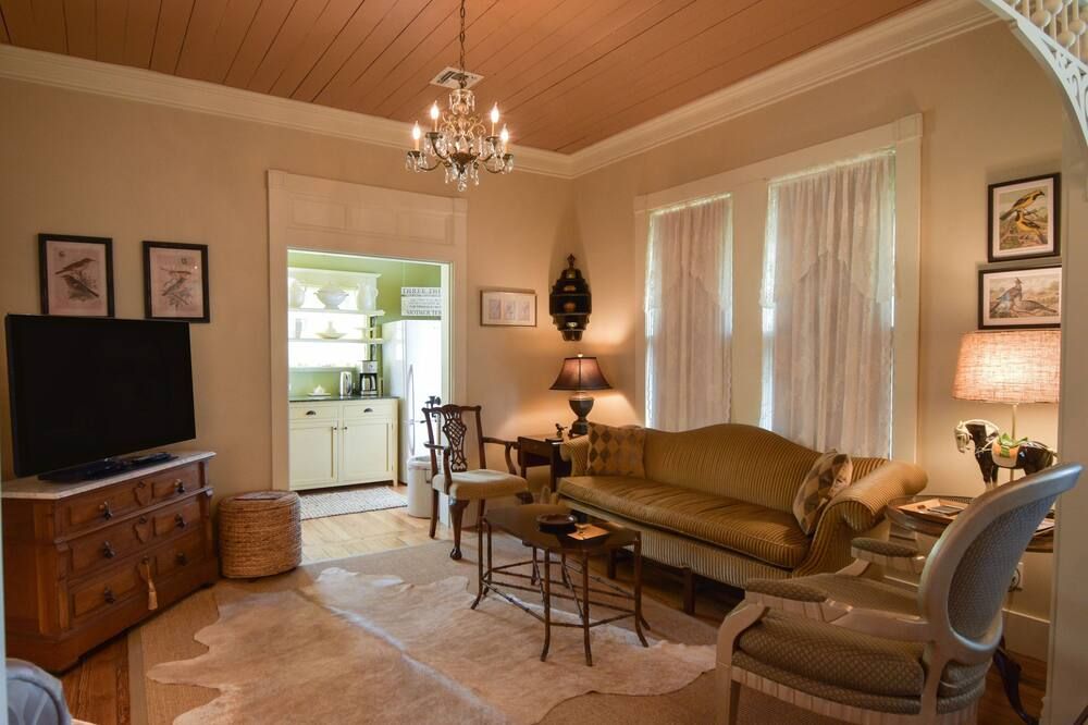 Living room view of Das Meyer Haus - Luxe Victorian