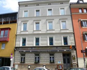 Lovely, central apartment with balcony - Innsbruck - Bangunan