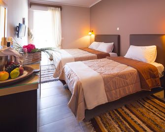 Kyparissia Beach Hotel - Kyparissia