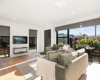 New State Of The Art Sunny Warm free Park - Christchurch