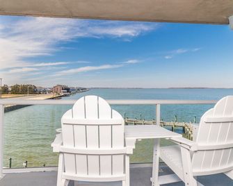Bay Club Resort by CoolVacay - Ocean City - Balcony