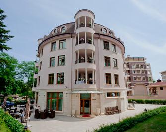 Kristel Hotel - Saints Constantine and Helena - Gebäude