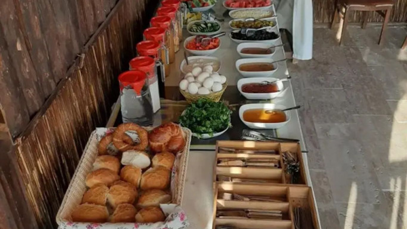 Seven Rock Cave Hotel