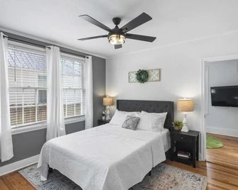 Dogwood: 3 bedroom near the Medical District - Augusta - Bedroom