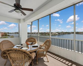 Vanderbilt Beach Resort - Naples - Balcony