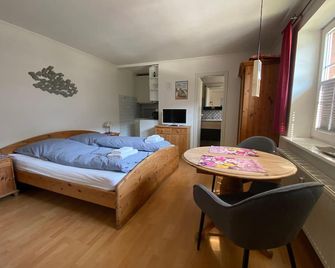 Sylvie Steinhardt, Wohnung 3 - List - Yatak Odası