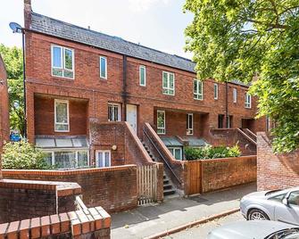 Bright & Cosy One-Bed Apartment - London - Gebäude