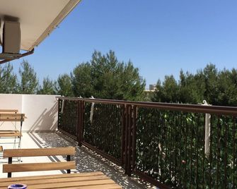 B&B Le Saline - Taranto - Μπαλκόνι