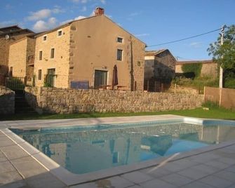 La Ferme Du Bois - Saint Jean Des Ollieres - Saint-Jean-des-Ollières - Piscina