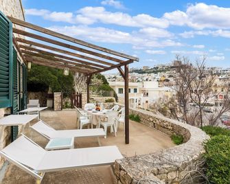 Villa Occhi sul Mare by BarbarHouse - Castro - Balcón