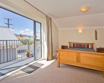 The Orange Lodge - Petone - Wellington - Broadband - Lower Hutt - Спальня