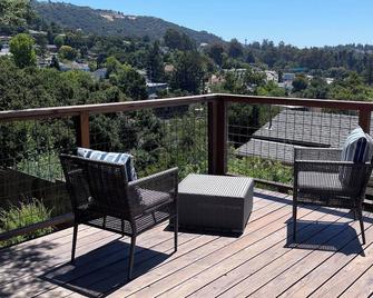 Cute Oakland hills home with panoramic views - Oakland - Balcón