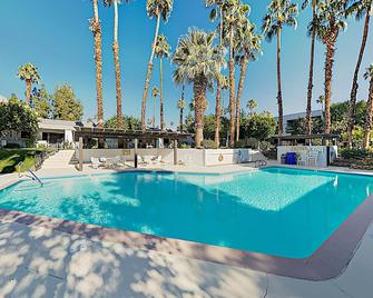 Lovely Palm Tree Retreat with Pools, Hot Tubs & Tennis | Near Golf & Dining - Palm Springs - Piscine