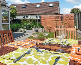 Cwtch Cottage - Cardiff - Patio