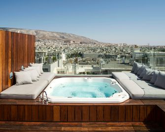 Periscope - Atenas - Piscina