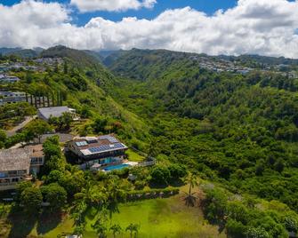 Rainbow Inn. Pearl Harbor View. Great for a quiet get away or bring family. - Aiea - Vista del exterior