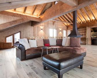 Luxurious Chalet in the Heart of Vanoise - Champagny-en-Vanoise - Living room
