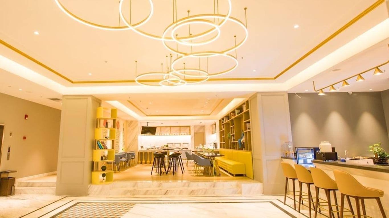 惠州白玉蘭惠州南站酒店