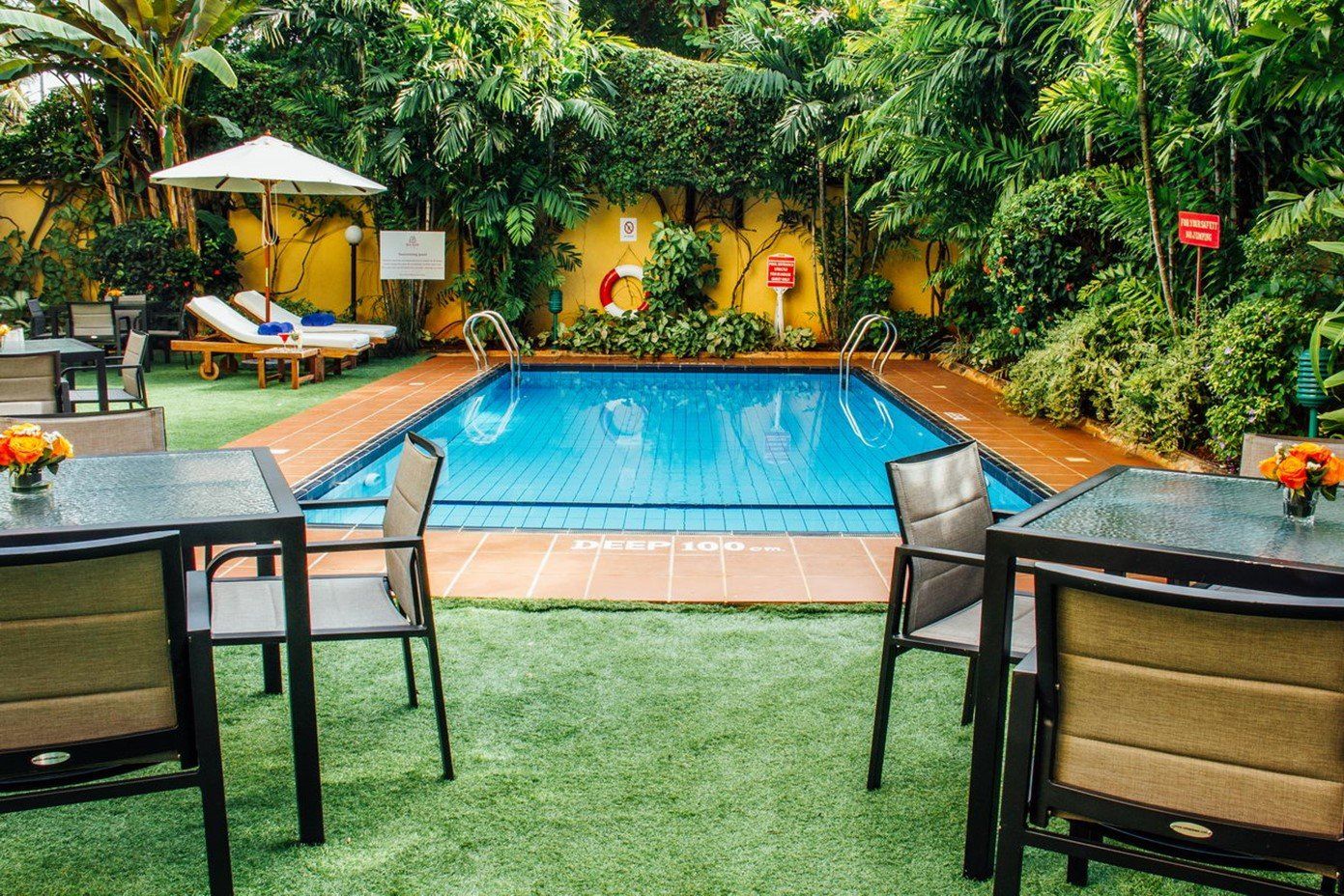 Sea Cliff Court Hotel & Luxury Apartments