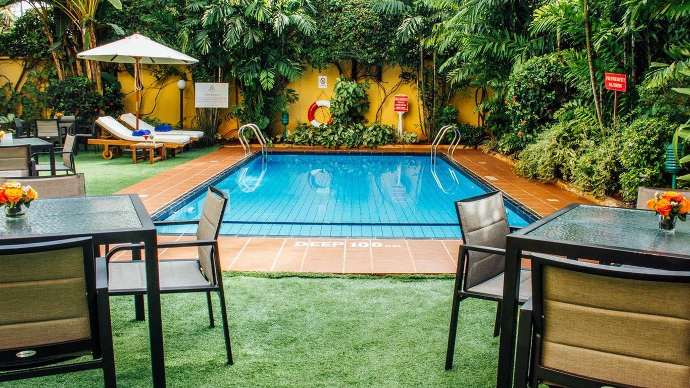 Sea Cliff Court Hotel & Luxury Apartments