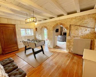 Gite Rillé, 6 bedrooms, 12 persons - Rillé - Comedor