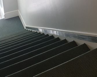Adelaide Pulteney Motel - Adelaida - Escaleras