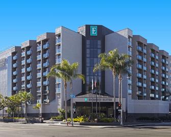 Embassy Suites by Hilton Los Angeles International Airport North - Los Angeles - Bâtiment
