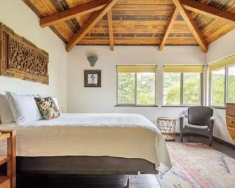 Escape to your private oasis - Hilo - Bedroom